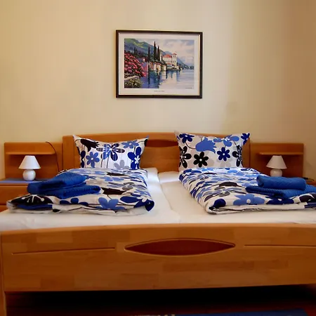 מלון The Avalon - Altstadt 2*