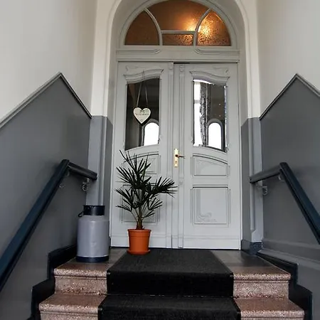 מלון The Avalon - Altstadt 2*